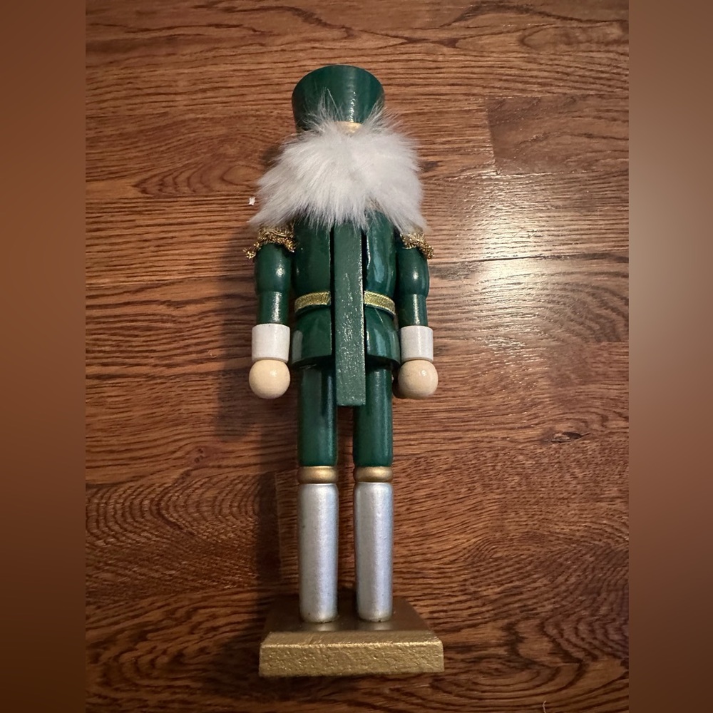 New Russian Handcrafted Wooden Nutcracker - Picture 5 of 9